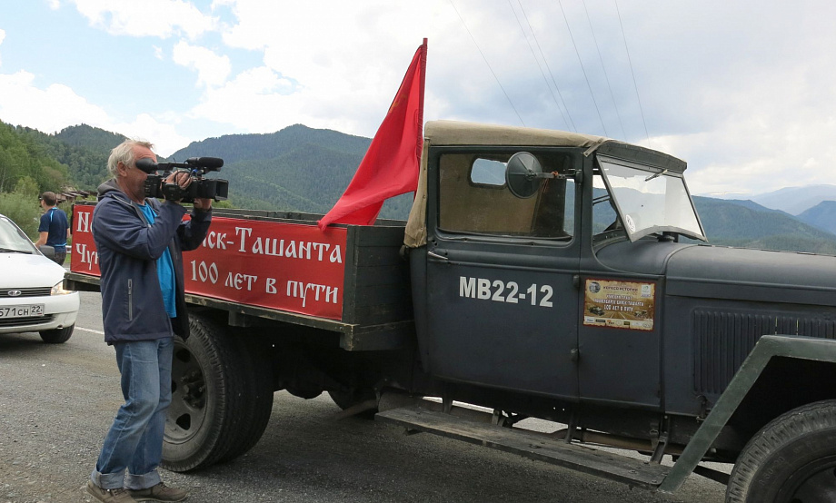 Фильм об автопробеге «Колесо истории» покажут в последние выходные июля в цикле «Неизвестный Алтай»