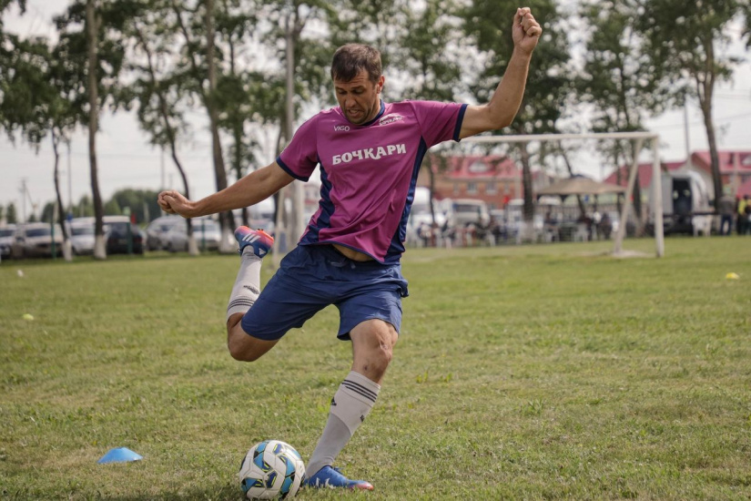 спортивные состязания на стадионе села Бочкари_bochkari_altay.jpg