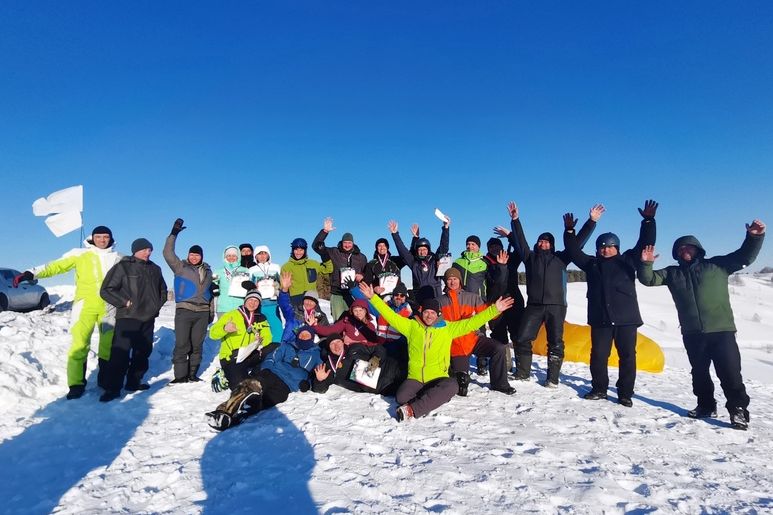 участники Чемпионата СФО-2022 по парапланеризму на Голубцовских склонах_altaiwings.jpg