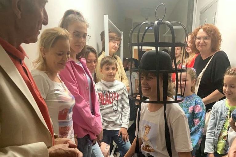 в костюмерных Молодежного театра Алтая_Елена Пелеганчук.jpg