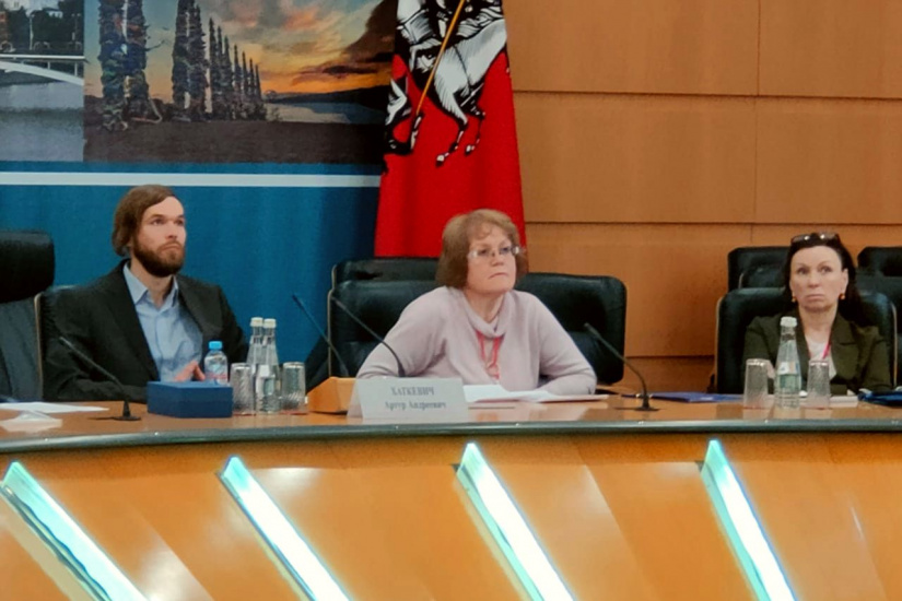 спикеры круглого стола о туризме в регионах в Правительстве Москвы.jpg