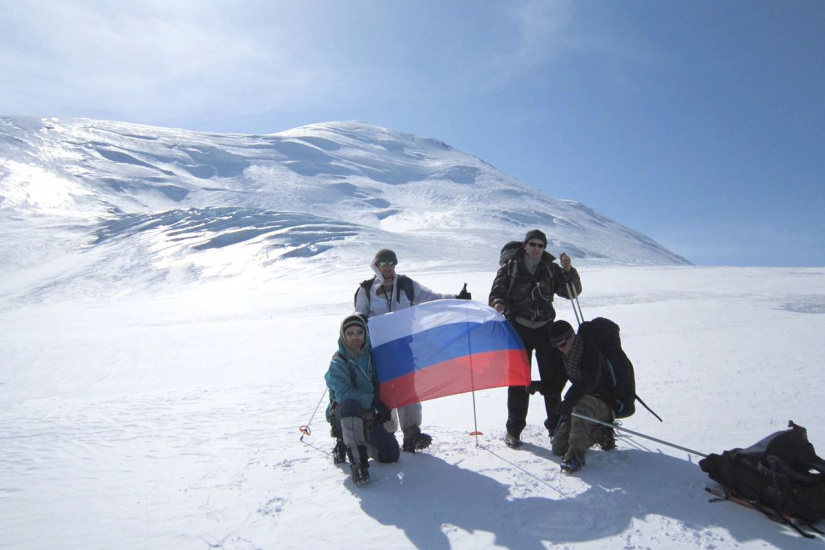 инструкторы АКЦДОТиК Алтай на плато Укок-2012.jpg