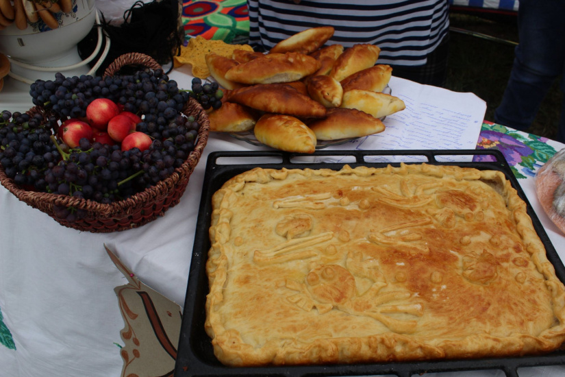 угощения на празднике Жареный карась-2022_Анастасия Рослякова.jpg