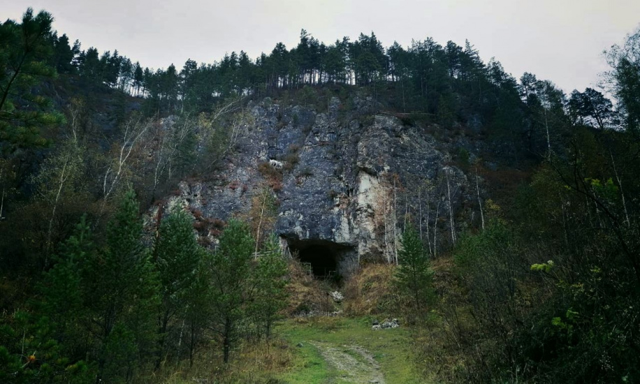 вход в Денисову пещеру_Анна Скобова.jpg