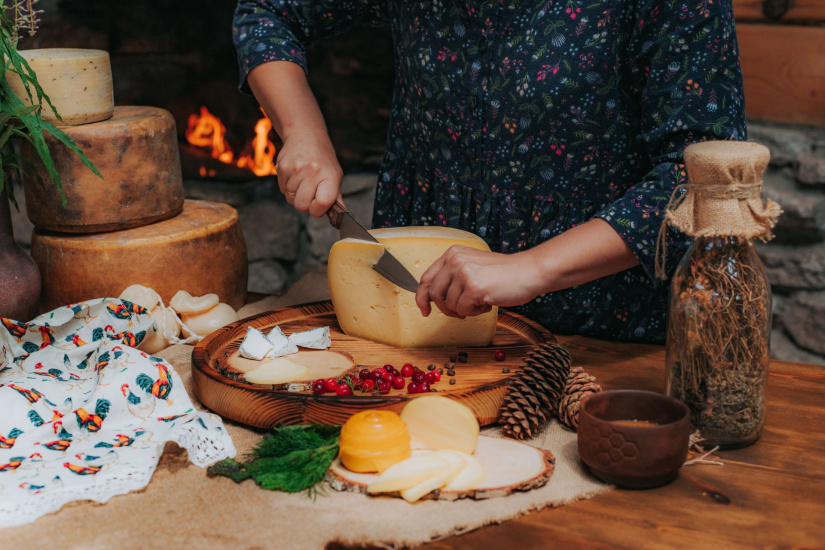 крафтовые сыры Алтая_Усадьба Три А_Валерий Степанюк.jpg