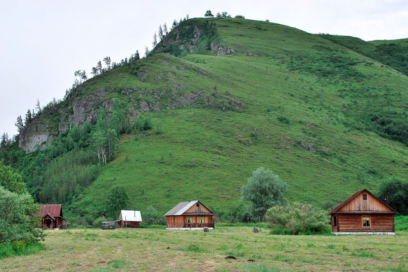 база отдыха АлтГУ в Чарышском районе Голубой утес_asu.ru.jpg