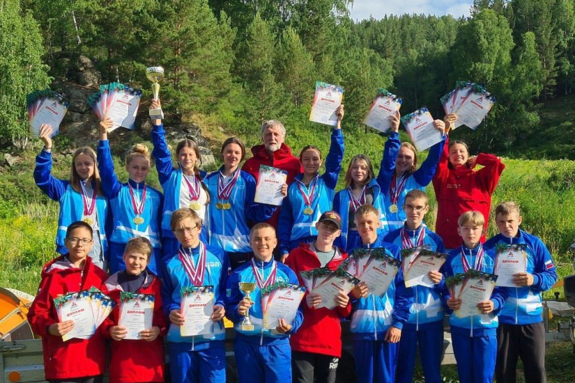 призеры из Новосибирска на фестивале Песчаная-2022_В.Ф.Белозеров.jpg
