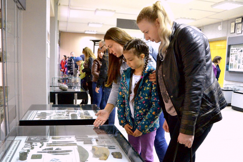 посетители Музея археологии и этнографии Алтая_asu.ru.jpg