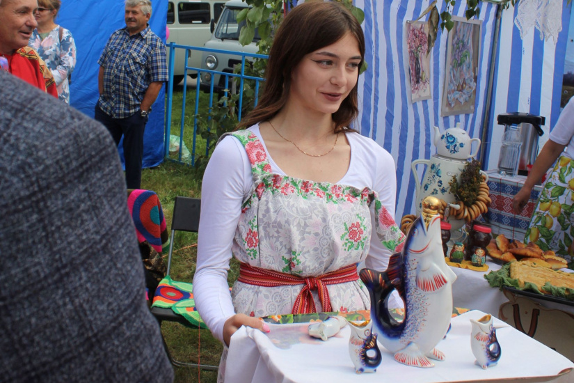 угощение на празднике Жареный карась-2022_Анастасия Рослякова.jpg