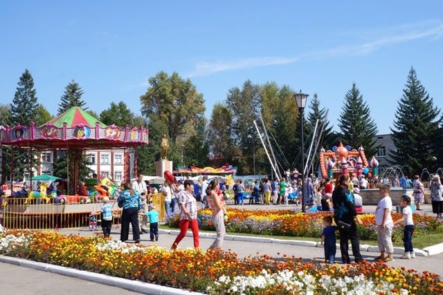 праздник на центральной площади Тальменки_tal-alt.ru.jpg