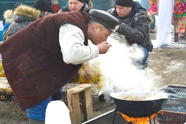 бесплатной ухой на фестивале ЛедОК! будут угощать 12 сельсоветов Завьяловского района.jpg