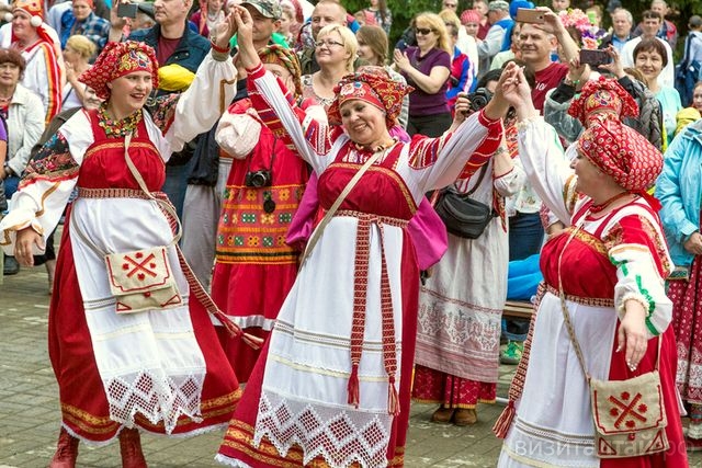 фестиваль День России на Бирюзовой Катуни.jpg