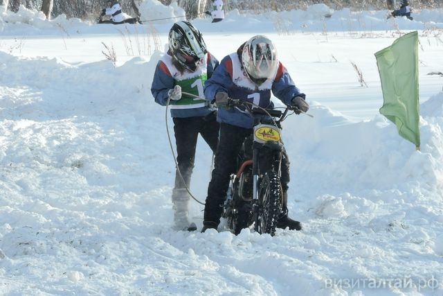 гонки мотолыжных экипажей_змеиногорск_алтайская зимовка.jpg