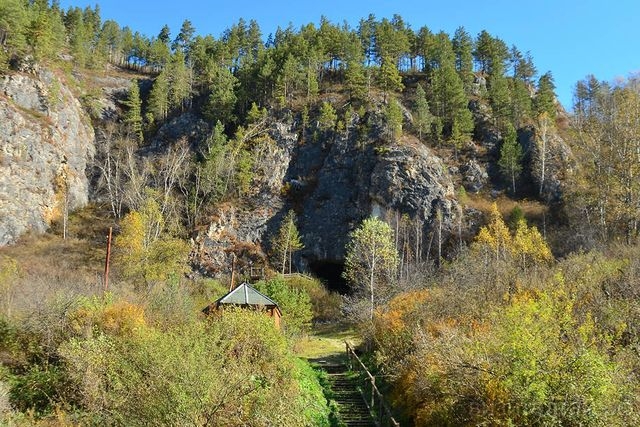 археологический памятник Денисова пещера_Антон Нелюбин.jpg