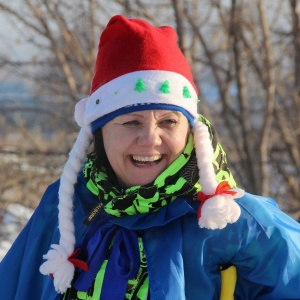 Культурный старт зимнего сезона. В Змеиногорске состоялся лыжный забег работников культуры