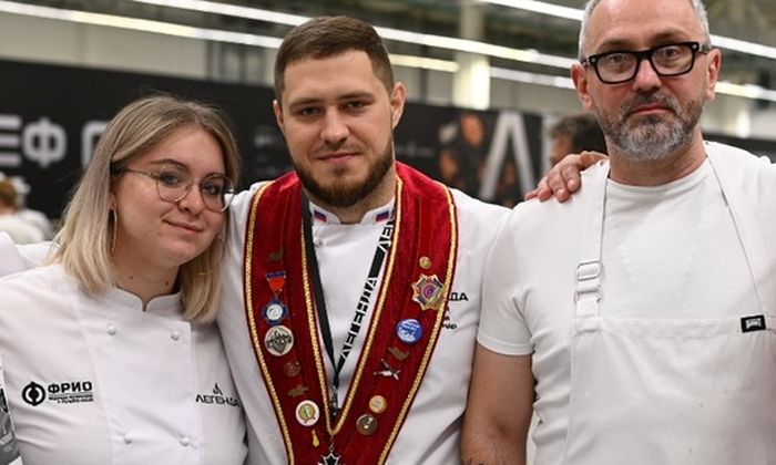 Шефом года России и «Легендой года 2020» стал барнаулец Александр Зозуля – бренд-шеф Дома-ресторана «Ясная Поляна»