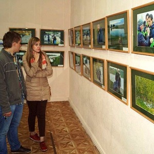 Выставка-путешественница открылась в Яровом