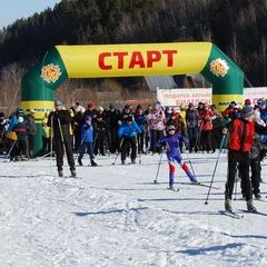 Бег на лыжах в окрестностях села Алтайского сразу после Рождества вознаградят подарками и сертификатами на покупки