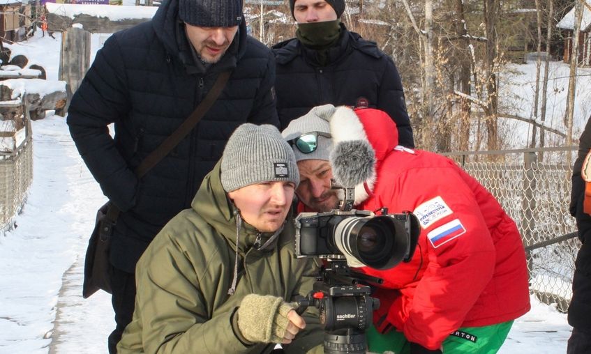 Съемками короткометражного «роуд-муви» в алтайских предгорьях завершился проект молодежной Фабрики кинопрофессий