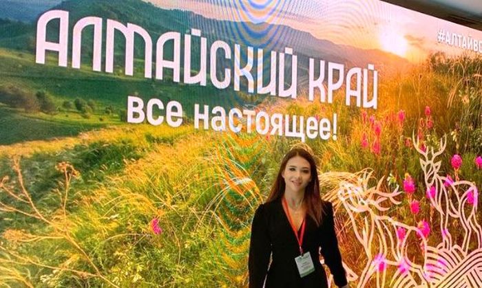 Раньше москвичей о нестандартных маршрутах по Алтаю в беседе с Дарьей Липовик узнают подписчики @visitaltai.info