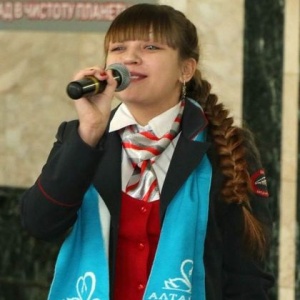 На железнодорожном вокзале Барнаула организовали красочный флешмоб, посвященный празднику «Алтайская зимовка»