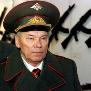 10 ноября - день рождения великого оружейника Михаила Калашникова