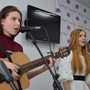 Юные барды Барнаула и края дают новогодний концерт в краевой библиотеке