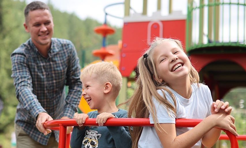 От стендапа к «Королю Лиру», от тренировки к чемпионату, днем по полю – ночью по лесу: уикенд-гид по Барнаулу на 1-2 июня