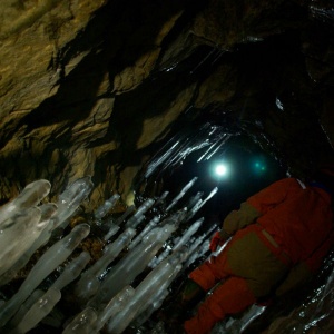 Пещеры Алтайского края зимой: красота в темнице