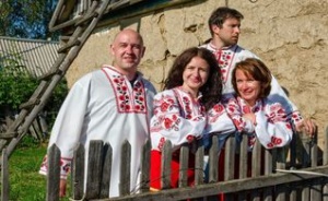 В Романовском районе можно отведать борщ с пампушками и посетить украинскую хату
