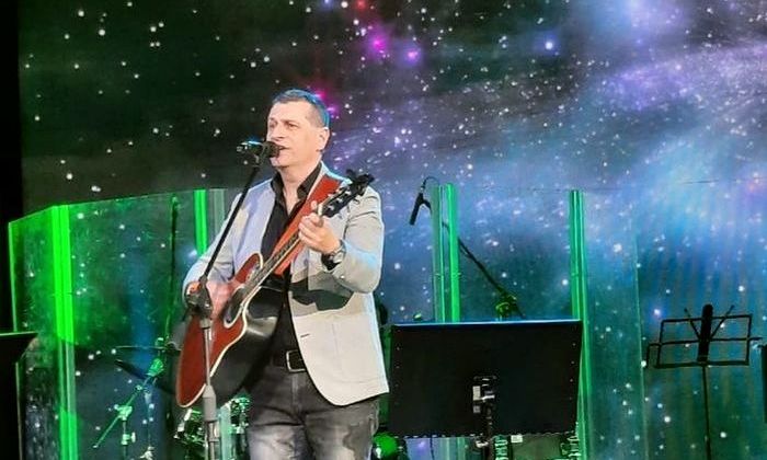 Любимые песни – на «изумрудном» озере, документалисты – в амфитеатре: туристский фестиваль приглашает в кино и на бардов