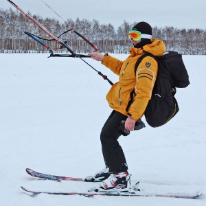 Сноукайтиг состоялся! Это самый метеозависимый вид спорта в программе «Алтайской зимовки»