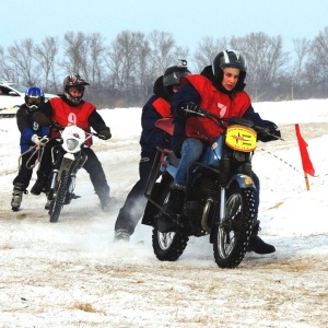 Краевые соревнования мотолыжных экипажей в Топчихе прошли на самой скоростной трассе Западной Сибири