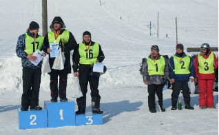 В гонках на снегоходах победили участники из Новосибирска и из села Стан-Бехтемир Бийского района 