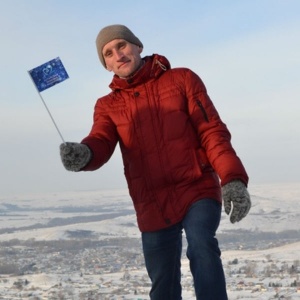 В Змеиногорском районе лыжники открыли зимний сезон, а молодежь совершила восхождение на Караульную сопку в рамках праздника «Алтайская зимовка»