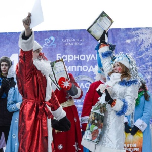 Беги, дед, беги! На «Алтайской зимовке» состоится забег Дедов Морозов. Заявки принимаются до 9 декабря