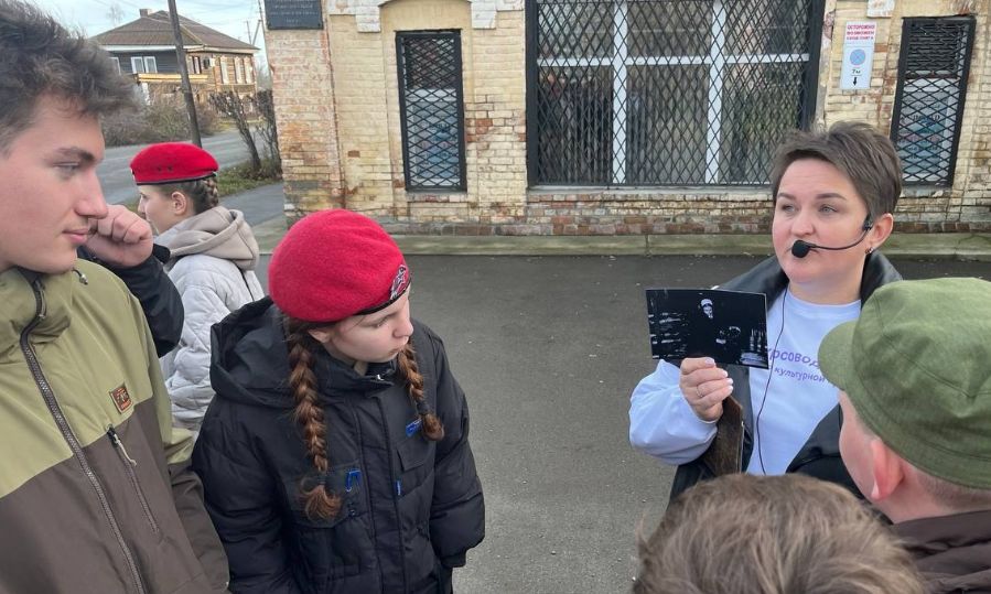 Две лекции, выставка, ледовый турнир и экскурсия: варианты отдыха на выходных в Алтайском крае