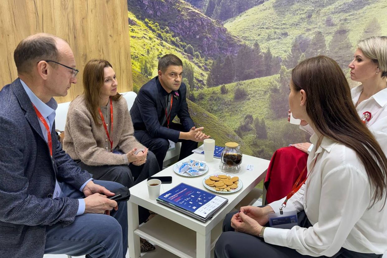 переговоры с Тюменью на выставке МИТТ_Анна Доронина.jpg