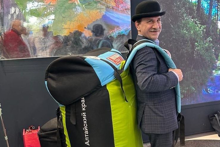 Геннадий Шаталов с рюкзаком Алтайский край_gshatalov1966.jpg