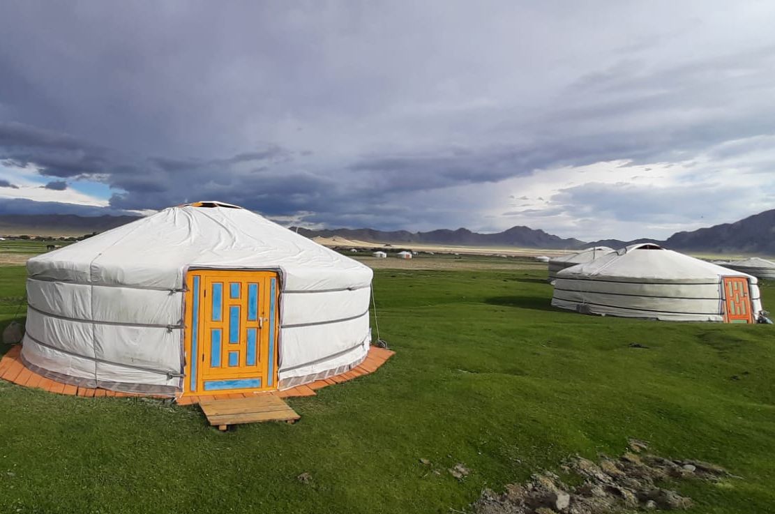 юрточный кемпинг в Западной Монголии_Марина Танкова.jpg