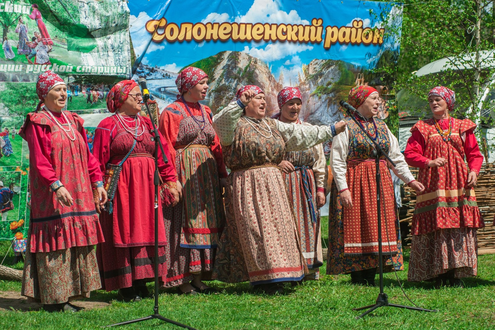 Троица в Топольном_Руслан Олинчук.jpg Троица в Топольном_Руслан Олинчук.jpg