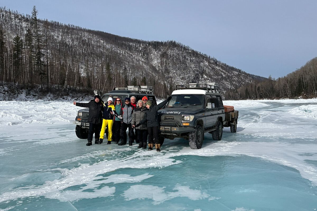 участники джипинга в Тофаларию_Дмитрий Юрочкин.jpg