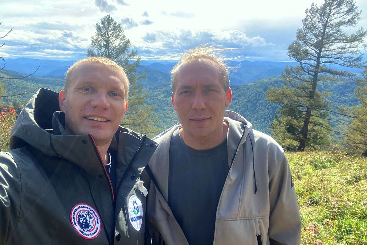 Иван Ярцев и Иван Меняйлов окрестностях Белокурихи_vanilin84.jpg Иван Ярцев и Иван Меняйлов окрестностях Белокурихи_vanilin84.jpg