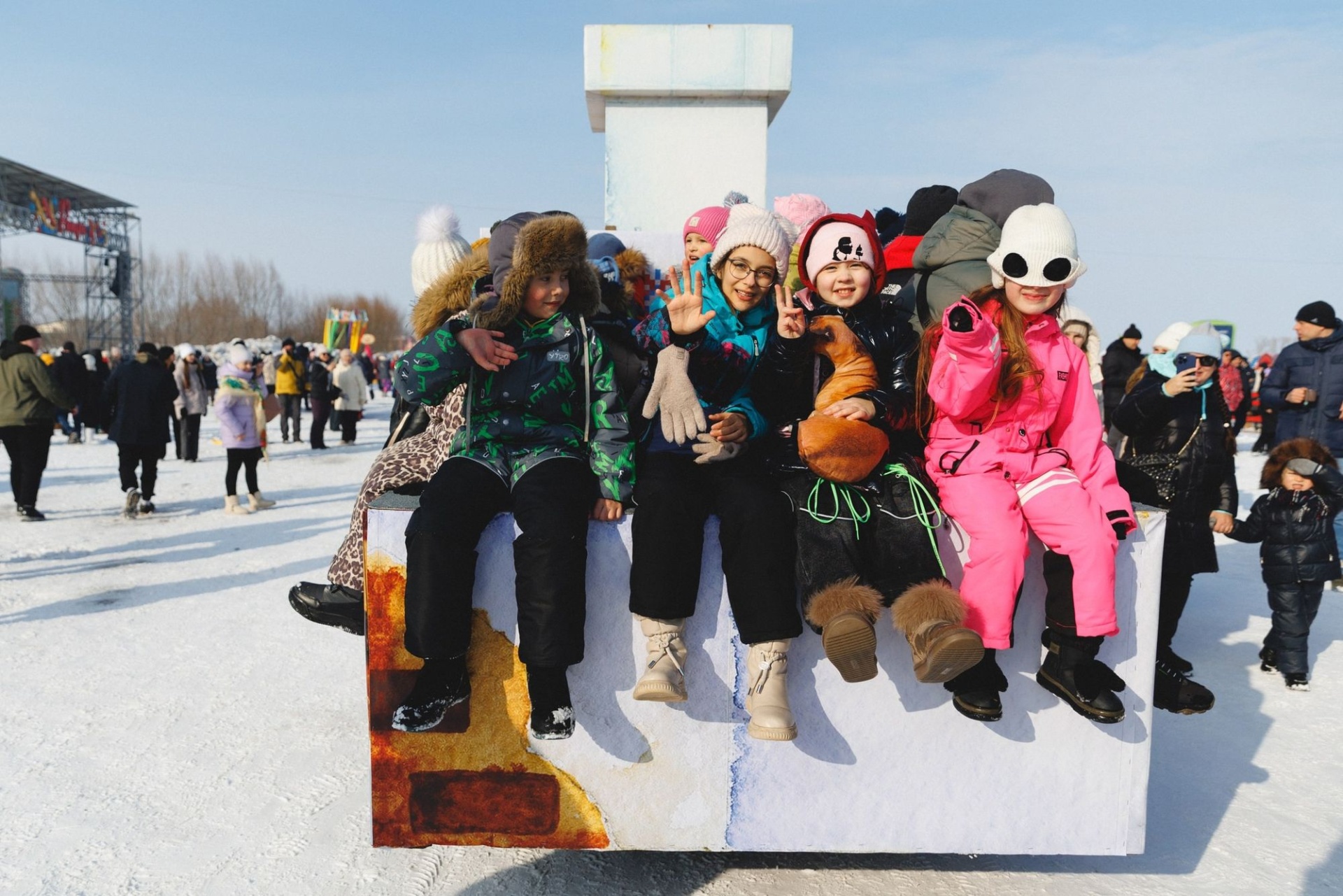 катание на печи Сибирской Масленицы_Евгений Петров_sibmaslenica.jpg