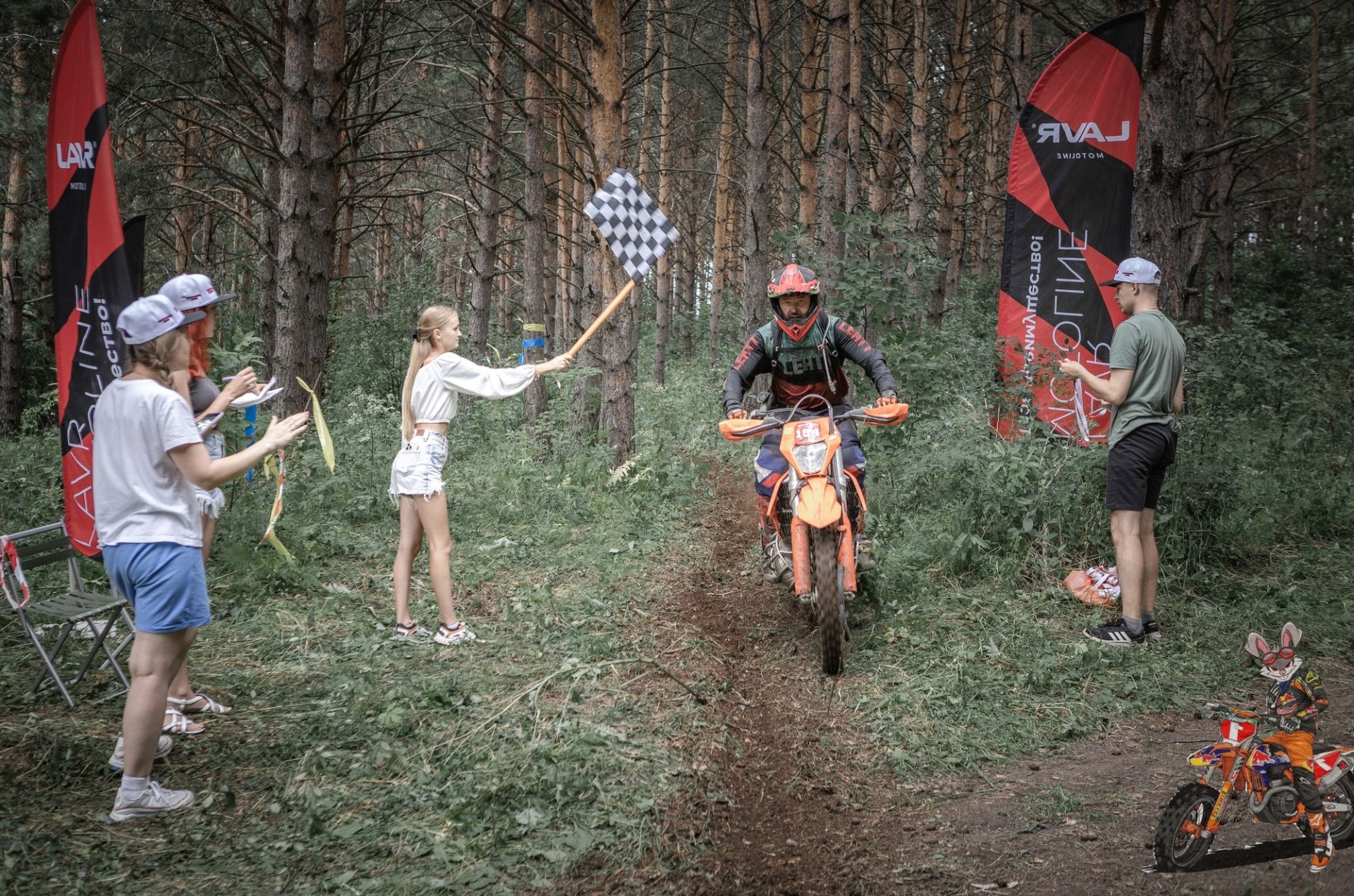 участник мотогонки Заячья тропа_Анна Махницкая.jpg участник мотогонки Заячья тропа_Анна Махницкая.jpg