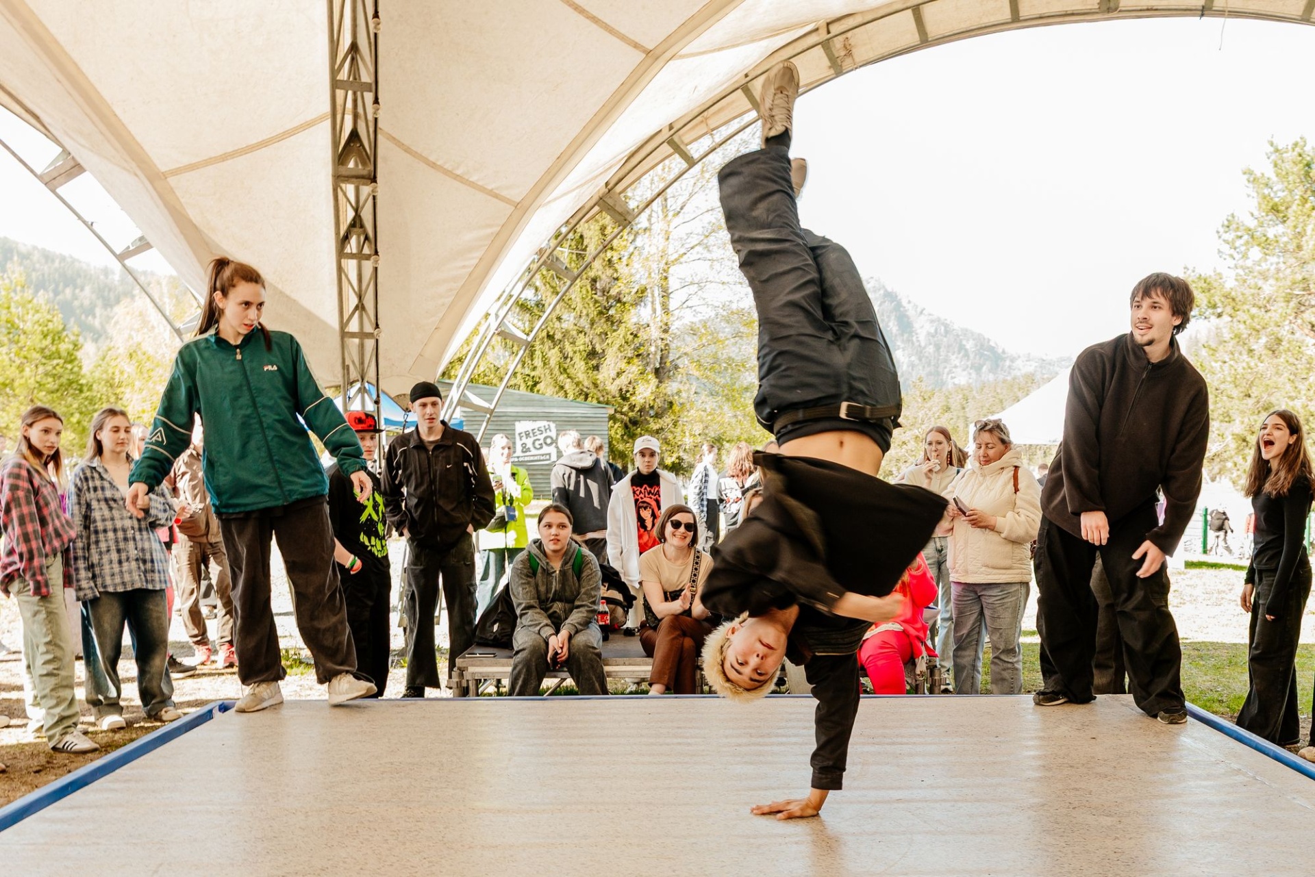 участник танцевального баттла на фестивале Цветение маральника_Татьяна Алдабаева.jpg
