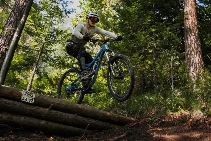 препятствия на трассе велопарка Белка в колесе_Ольга Кочкина_squirrelbikepark.jpg