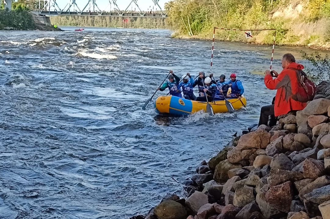 алтайские рафтеры на Первенстве России на Вуоксе.jpg