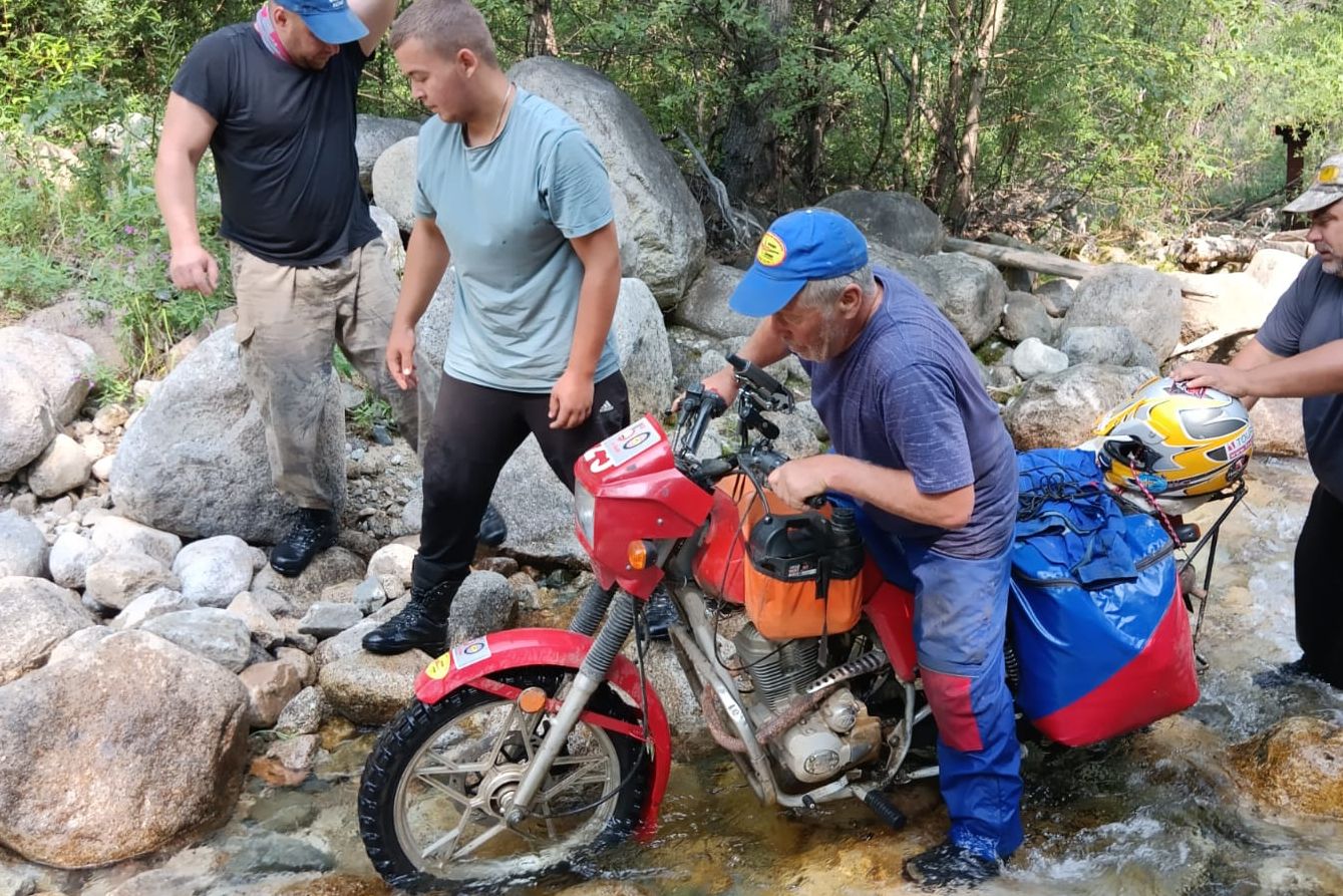 алтайская мотоэкспедиция по БАМу на бездорожье 110-го зимника_Виктор Пантыкин.jpg
