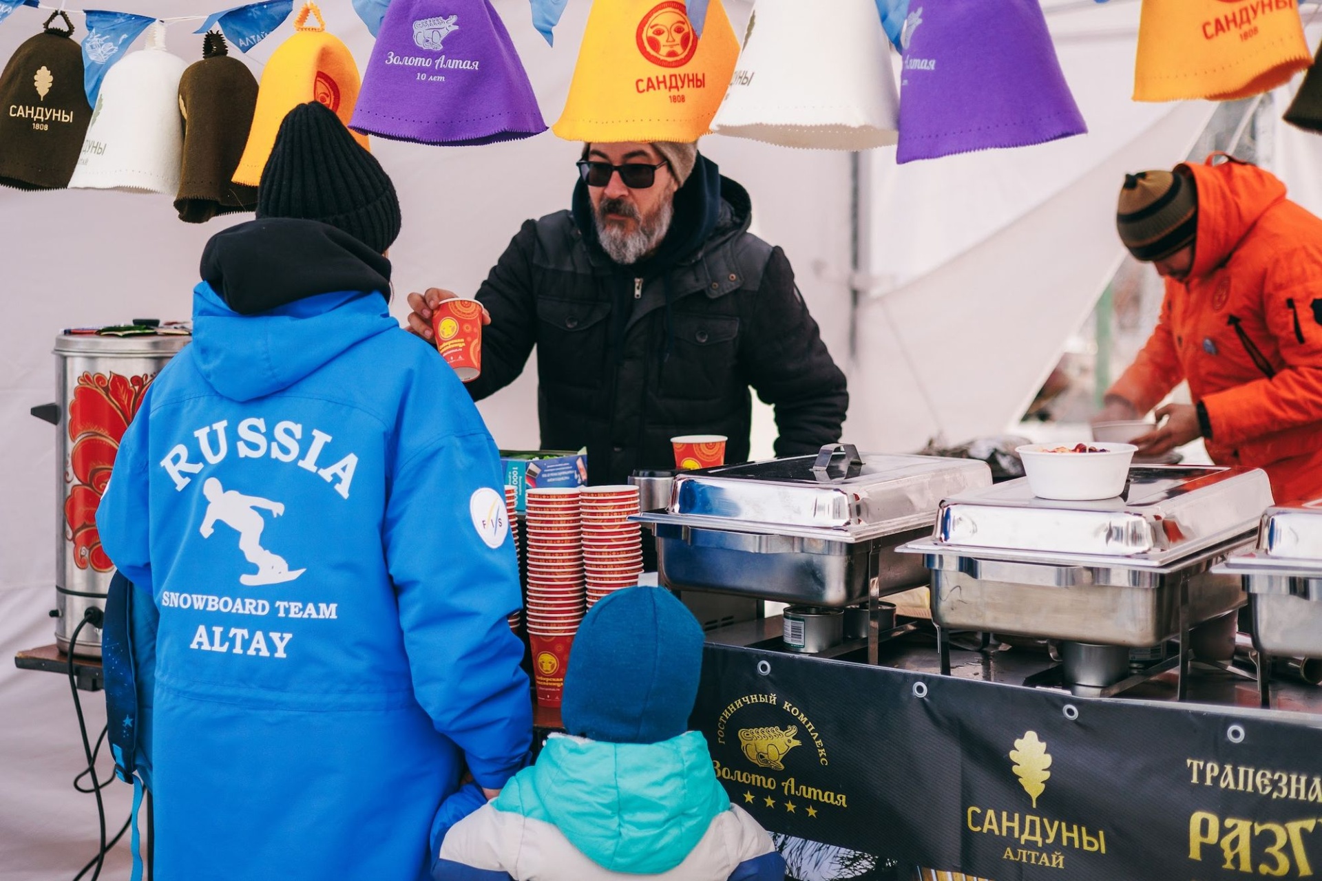 трапезная Разгуляй ГК Золото Алтая на Алтайской зимовке_Елена Захарова.jpg